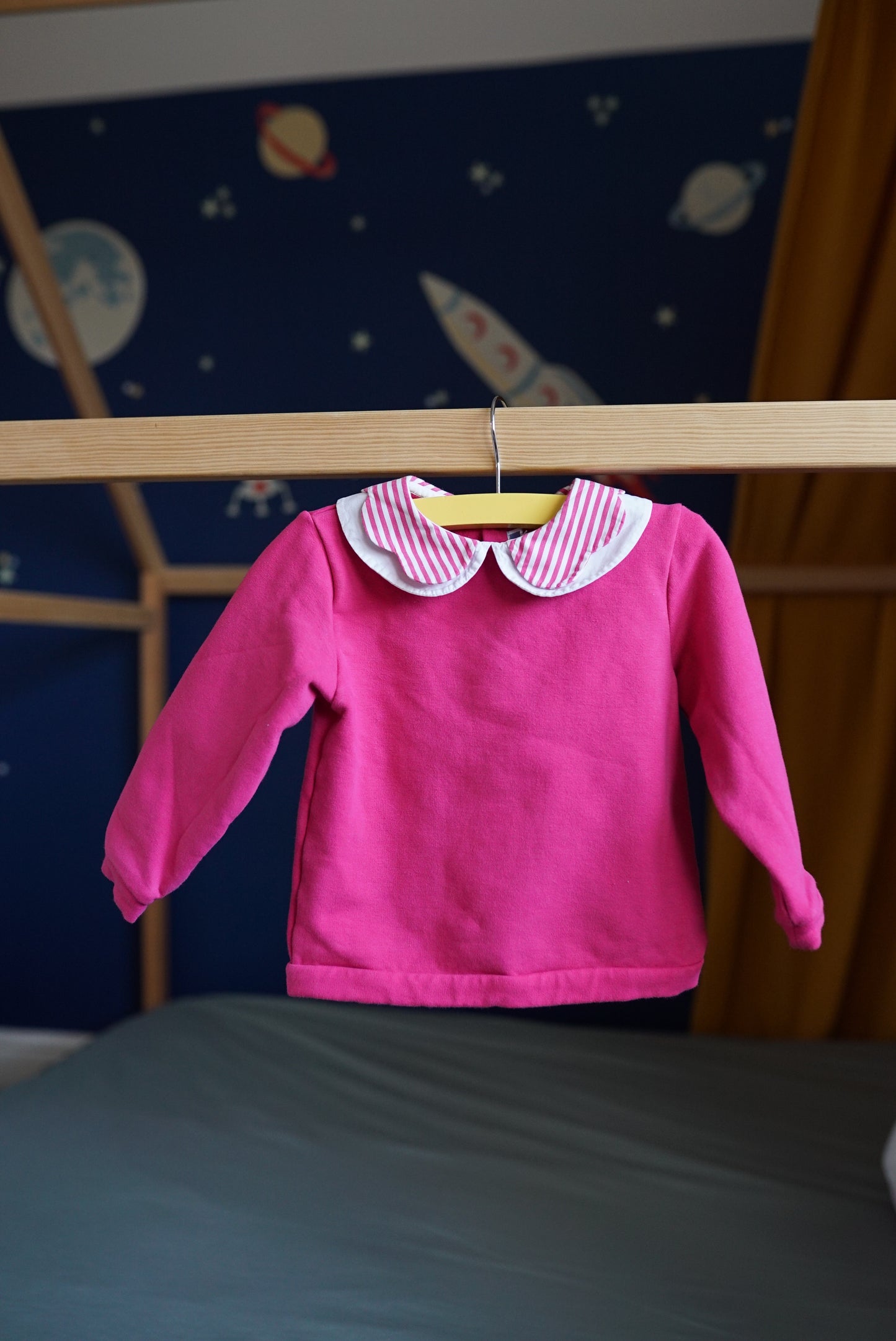 Hot pink jumper 18-24 months